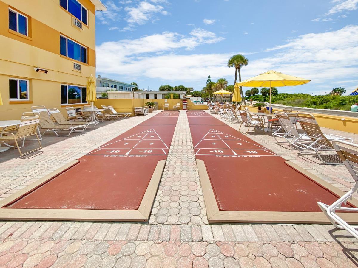 Page Terrace Beachfront Hotel St. Pete Beach Bagian luar foto