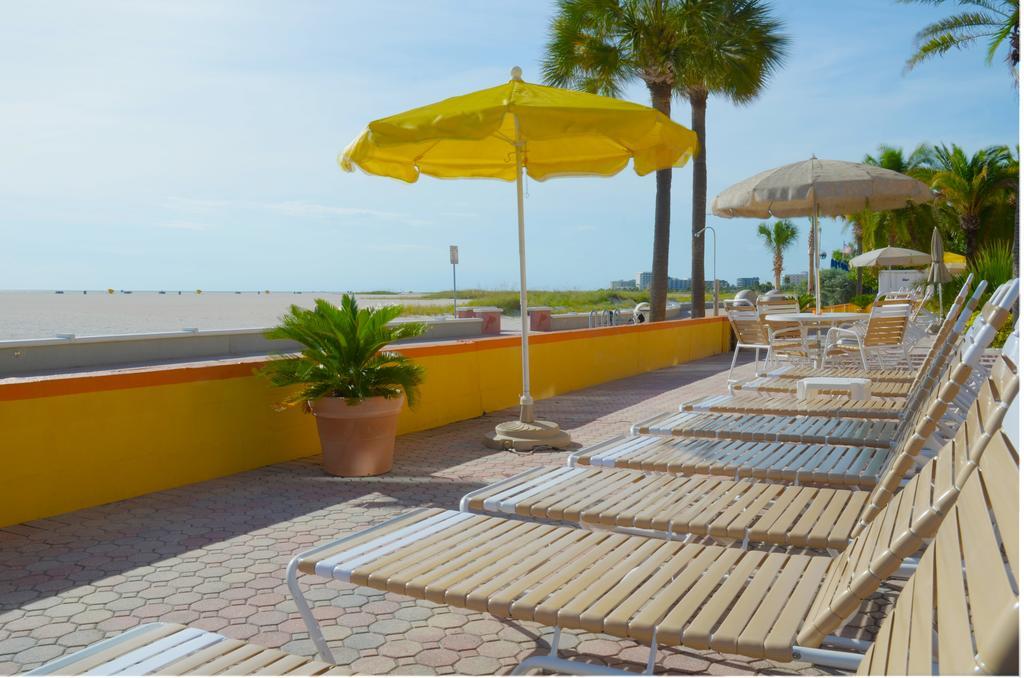 Page Terrace Beachfront Hotel St. Pete Beach Bagian luar foto