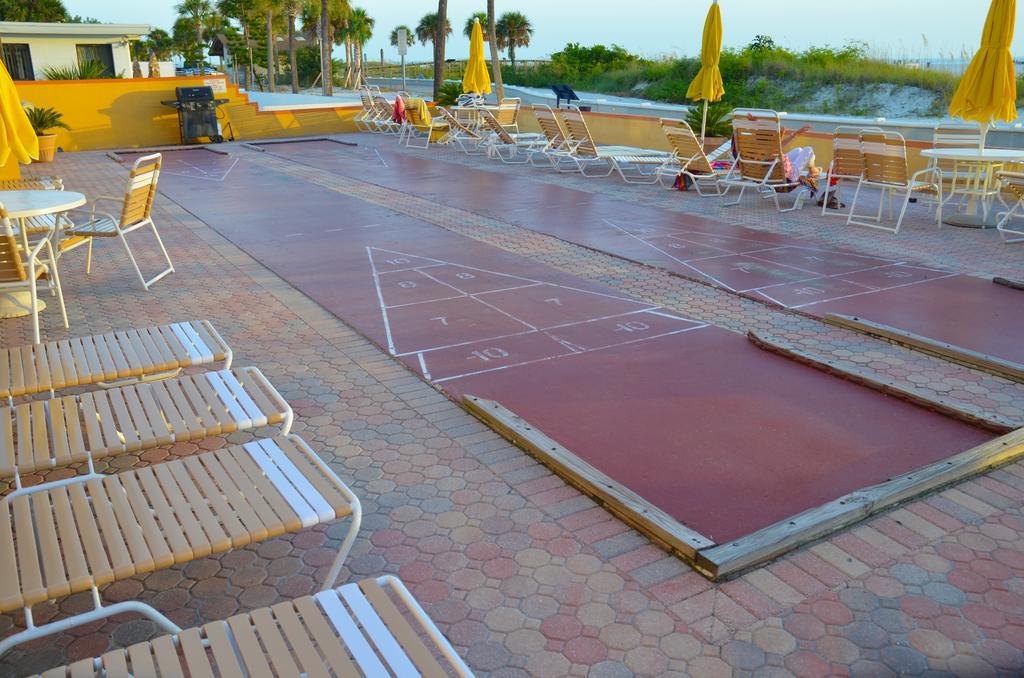 Page Terrace Beachfront Hotel St. Pete Beach Bagian luar foto