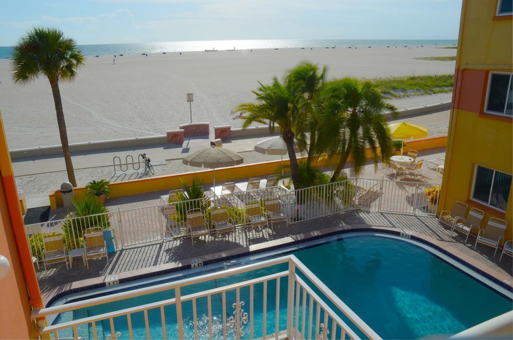 Page Terrace Beachfront Hotel St. Pete Beach Bagian luar foto