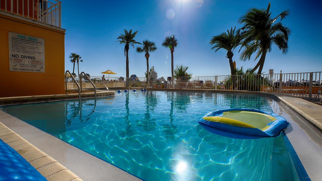 Page Terrace Beachfront Hotel St. Pete Beach Bagian luar foto